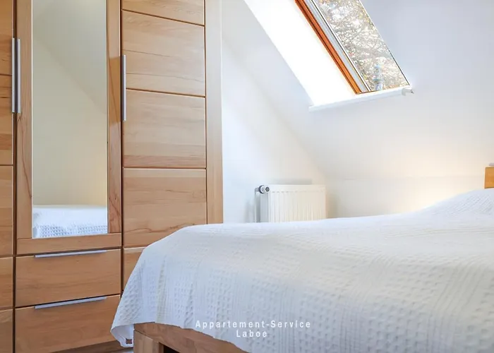 Kapitaenshaus Seemann Budle Apartamento Laboe